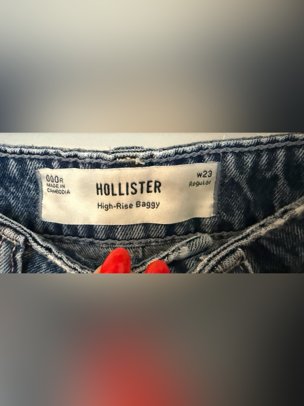 Hollister Women’s High Rise Baggy Denim Jeans - Size 000 (23) - Picture 4 of 4